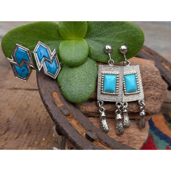 2 Vintage Sarah Coventry Faux Turquoise Earrings, Southwestern Jewelry Set - Picture 2 of 9